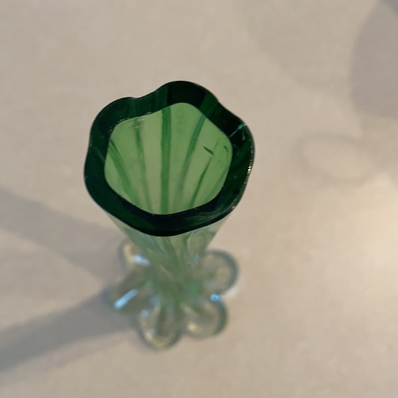 Glass Twist Bud Vase MCM - Picture 4 of 5
